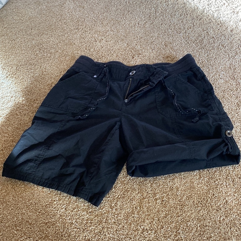 Shorts - Picture 3 of 4